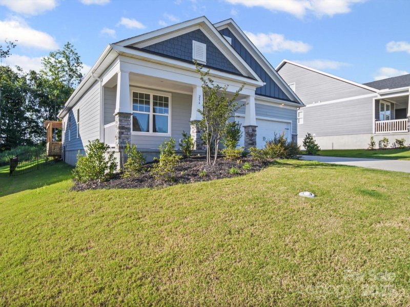 Property image 2 of 256 Hamrick Road in The Terraces, Cramerton, NC 28032