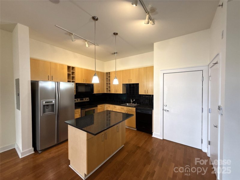 Property image 2 at 714 N Davidson Street, Charlotte, NC 28202