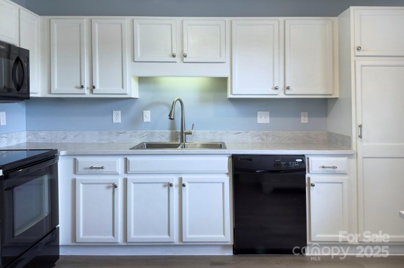 Property image 5 of 1104 Deermouse Way in Wolfpen, Hendersonville, NC 28792