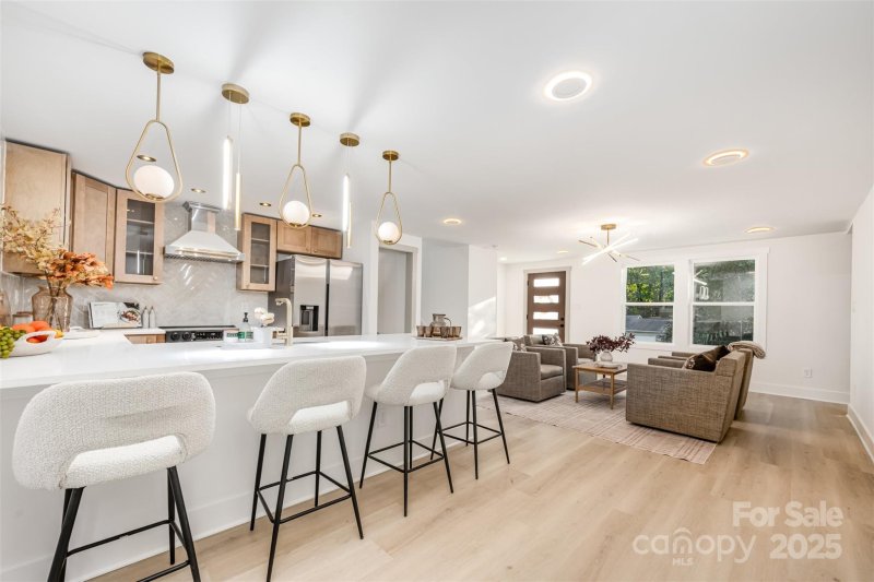 Property image 3 at 6811 Rollingridge Drive, Charlotte, NC 28211