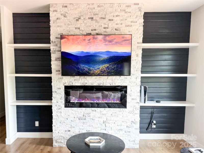 Property image 5 of 154 Amblers Knoll Road in Amblers Chase, Weaverville, NC 28787