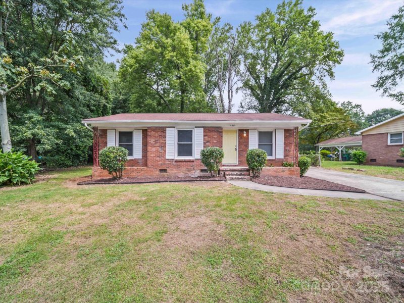 Property image 2 of 4310 Toluca Place in Brookfield, Charlotte, NC 28208