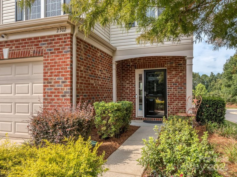 Property image 2 at 2302 Kensington Station Parkway, Charlotte, NC 28210