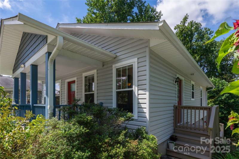Property image 4 at 132 Warren Haynes Drive, Asheville, NC 28806