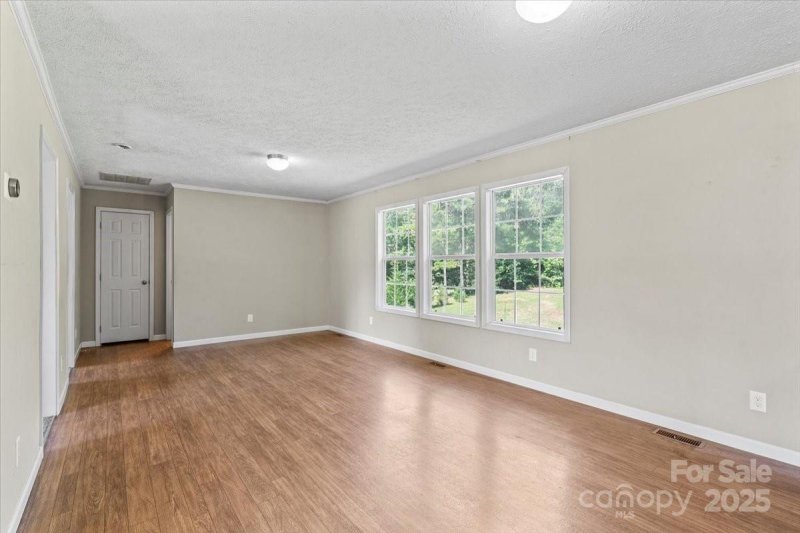 Property image 3 of 138 Dayton Road in Sunset Valley, Dallas, NC 28034