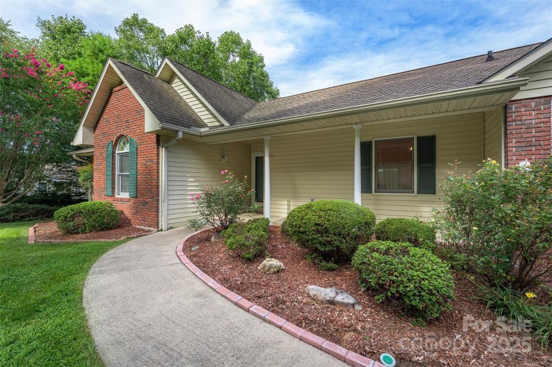 Property image 4 at 321 Mountain Valley Drive, Hendersonville, NC 28739