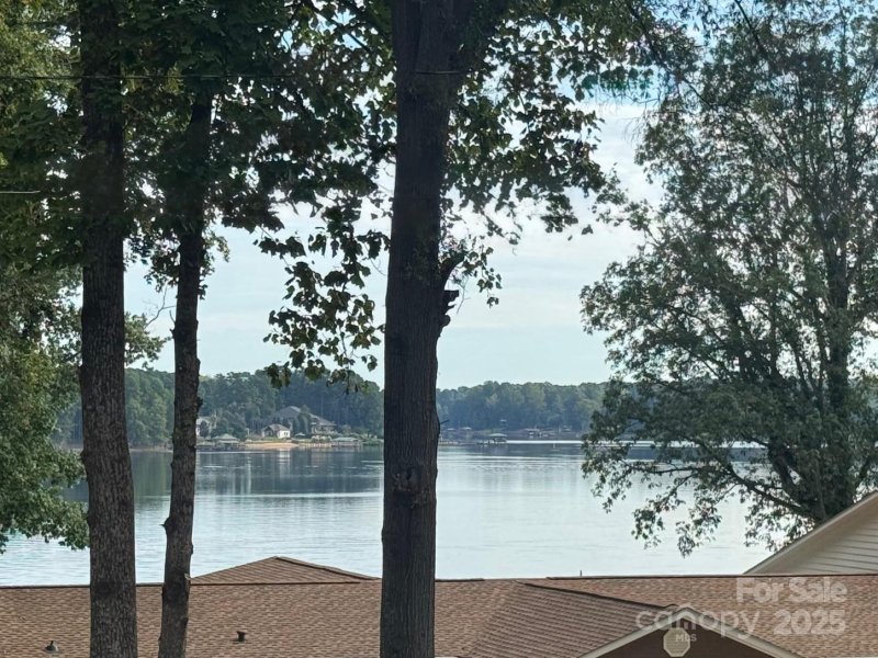 Robinson Woods, Mooresville Community