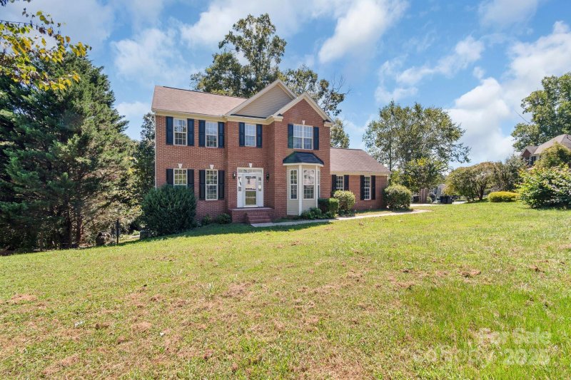 Property image 4 of 4227 Kiser Wood Drive in Kiser Woods, Concord, NC 28025