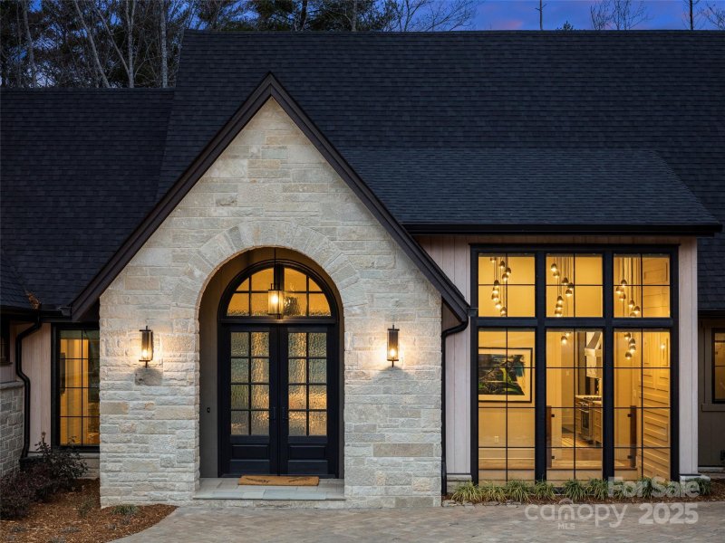 Property image 4 at 205 Kelmscott Lane, Asheville, NC 28803