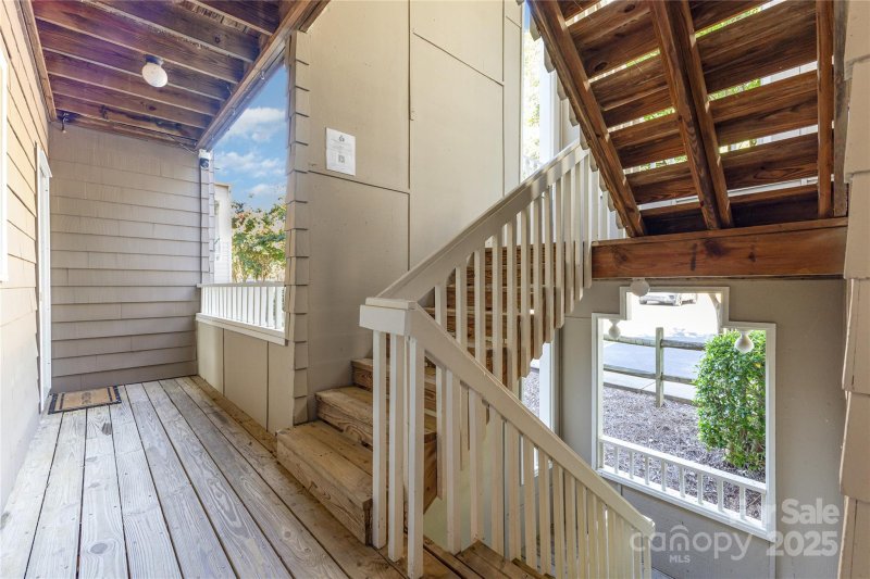 Property image 5 of 7332 Lake Front Drive in Emerald Point, Charlotte, NC 28278