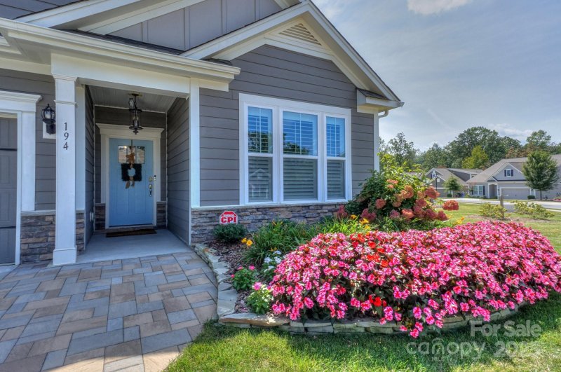 Property image 2 of 194 Hanks Bluff Drive in LakeWalk, Mooresville, NC 28117