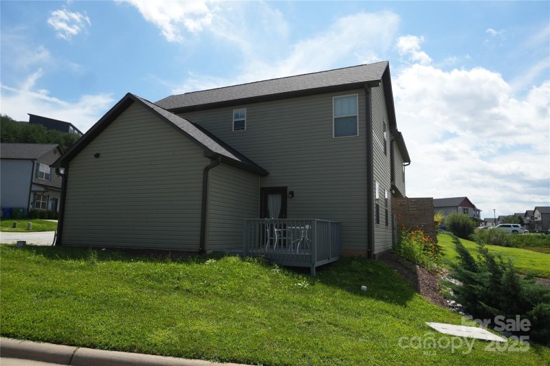 Property image 2 of 771 Cardwell Lane in Sycamore Cottages, Fletcher, NC 28732