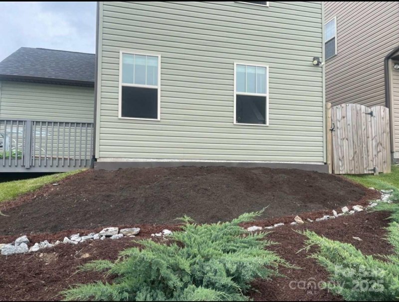 Property image 5 of 771 Cardwell Lane in Sycamore Cottages, Fletcher, NC 28732