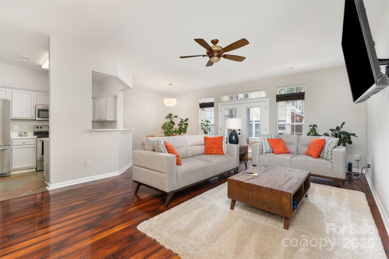 Property image 2 of 3832 Thomas Ridge Drive in Prosperity, Charlotte, NC 28269