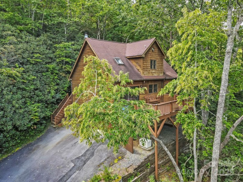 Property image 3 of 169 Hilltop Road in Spring Hill, Black Mountain, NC 28711