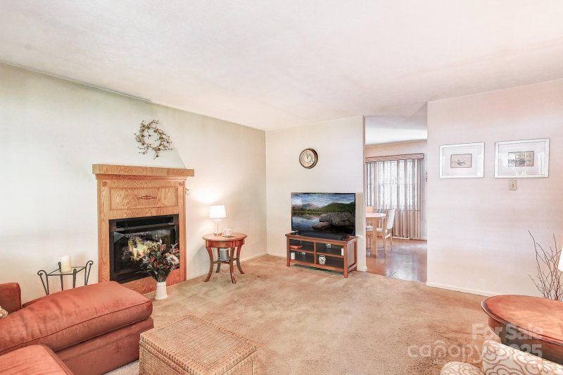 Property image 3 of 13 Botany View Court in Botany Woods, Asheville, NC 28805