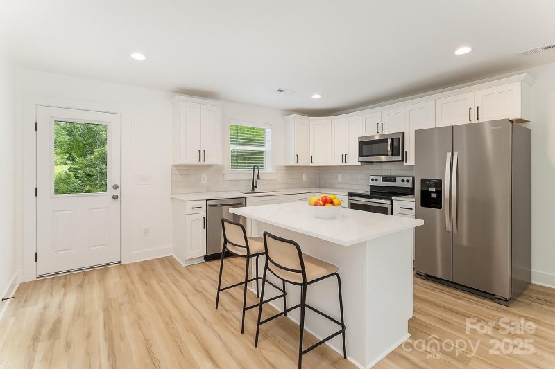 Property image 3 of 5596 Sandhurst Road in Homestead, Hickory, NC 28602