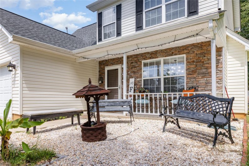 Property image 3 of 2600 Stagbuck Drive in Fawnbrook, Gastonia, NC 28052