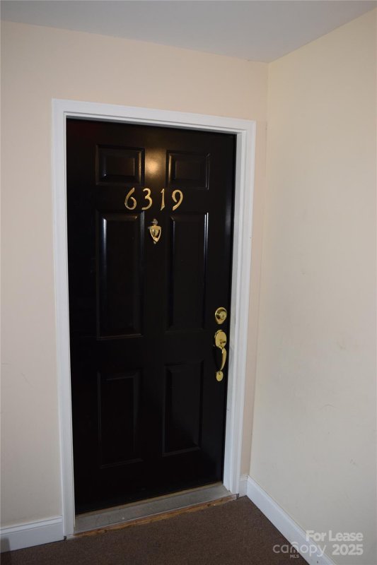 Property image 4 of 6319 Park Creek Drive in Walnut Creek, Charlotte, NC 28262