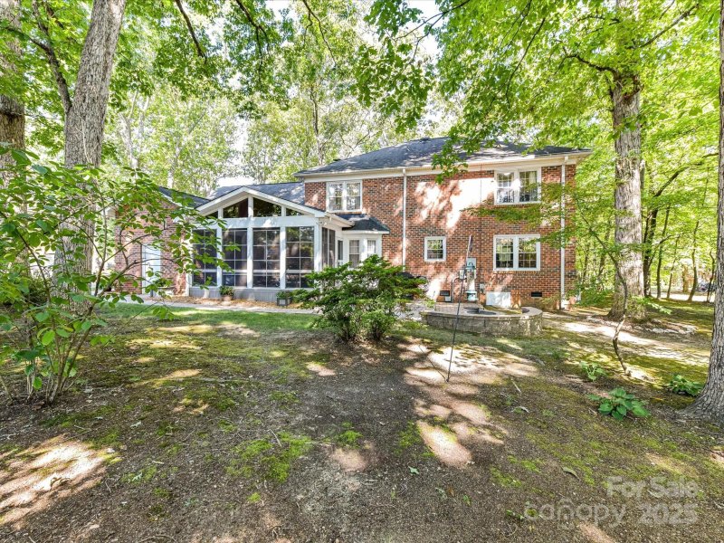 Property image 4 of 2506 King Arthur Drive in Camelot, Monroe, NC 28110