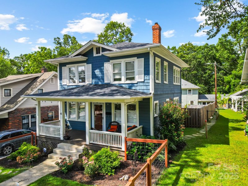 Property image 4 at 41 Tacoma Street, Asheville, NC 28801