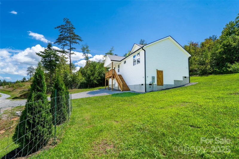 Property image 3 of 100 S Vineyard Village Drive in Old Vineyard Village, Old Fort, NC 28762