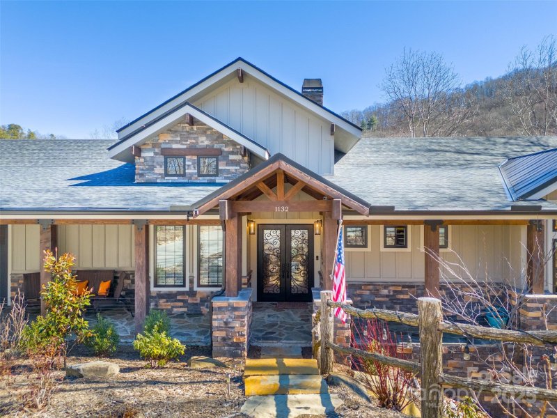 Property image 3 at 1132 Southshore Drive, Tuckasegee, NC 28783