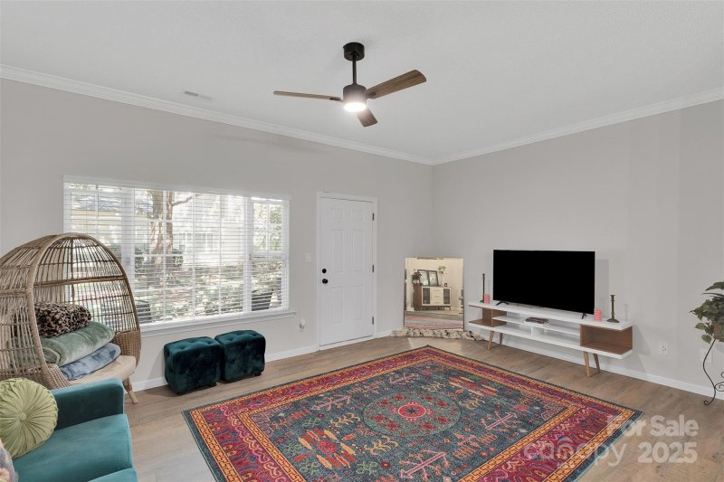 Property image 5 of 11548 Savannah Creek Drive in Savannah Townhomes, Charlotte, NC 28273