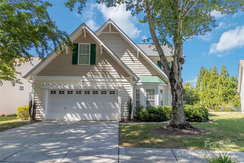 Property image 3 of 1348 Millbank Drive in Callonwood, Matthews, NC 28104