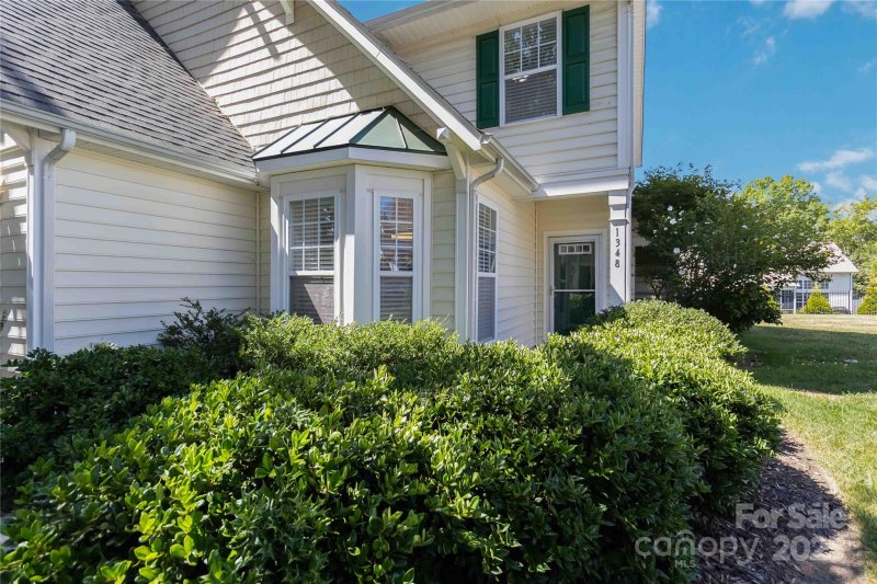 Property image 4 of 1348 Millbank Drive in Callonwood, Matthews, NC 28104