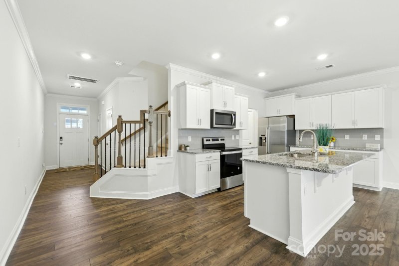 Property image 3 of 607 Santa Clara Drive in Fountain Park, Asheville, NC 28806