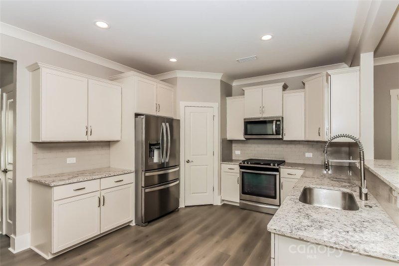 Property image 4 at 186 Canada Drive, Statesville, NC 28677