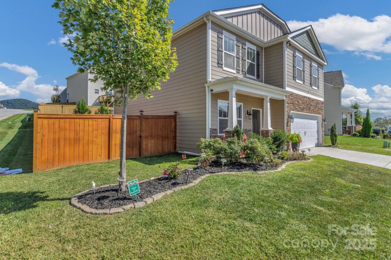 Property image 5 of 235 Marathon Lane in Holbrook Village, Candler, NC 28715