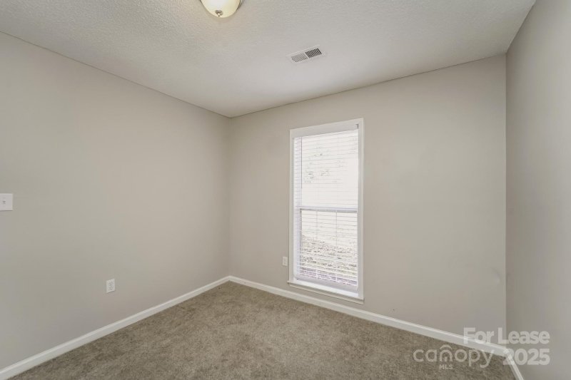 Property image 4 at 7052 Hunters Bluff Drive, Denver, NC 28037