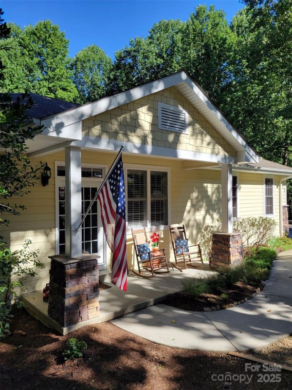 Property image 2 of 113 Chancery Court in Kenmure, Flat Rock, NC 28731