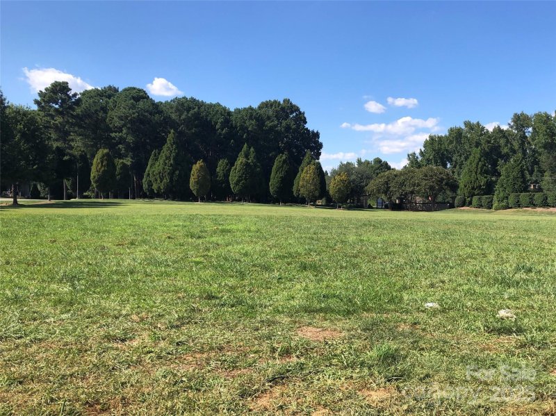 Property image 3 of 5815 Long Stirrup Lane in Cheval, Mint Hill, NC 28227