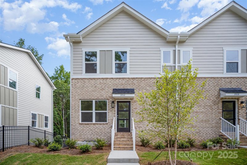 Property image 2 at 3932 Hager Drive, Charlotte, NC 28208