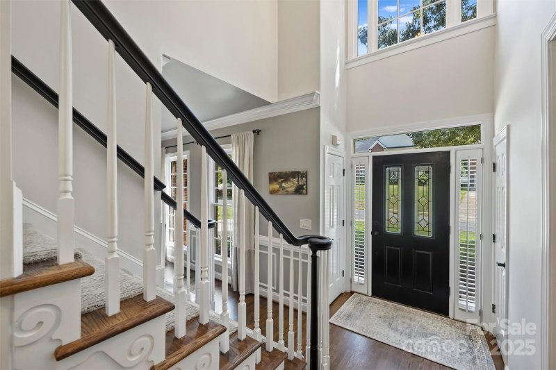 Property image 4 at 11728 Sir Francis Drake Drive, Charlotte, NC 28277