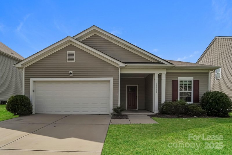 Property image 2 at 10422 Kempsford Drive, Charlotte, NC 28262