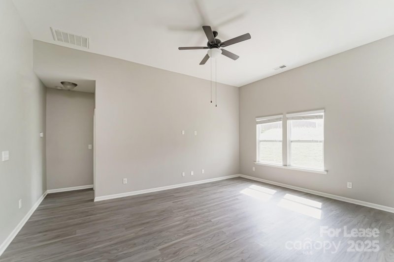 Property image 3 at 10422 Kempsford Drive, Charlotte, NC 28262