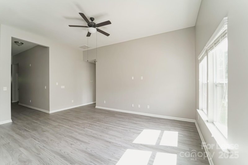 Property image 4 at 10422 Kempsford Drive, Charlotte, NC 28262