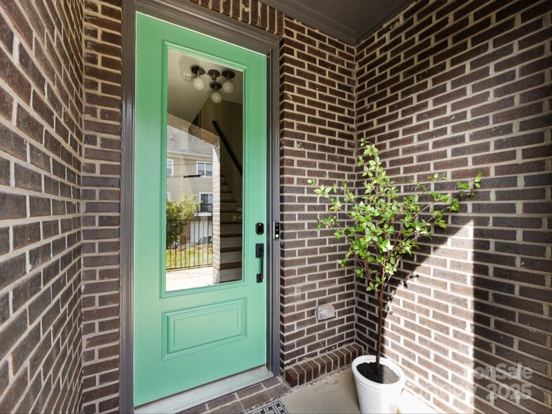 Property image 3 of 3022 Kalex Court in Elizabeth, Charlotte, NC 28204