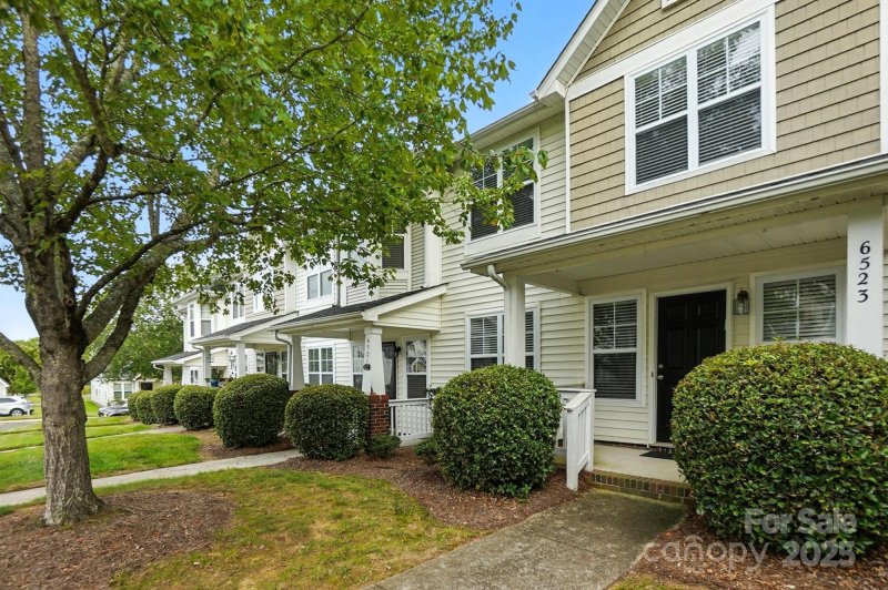 Property image 3 at 6523 Point Comfort Lane, Charlotte, NC 28226