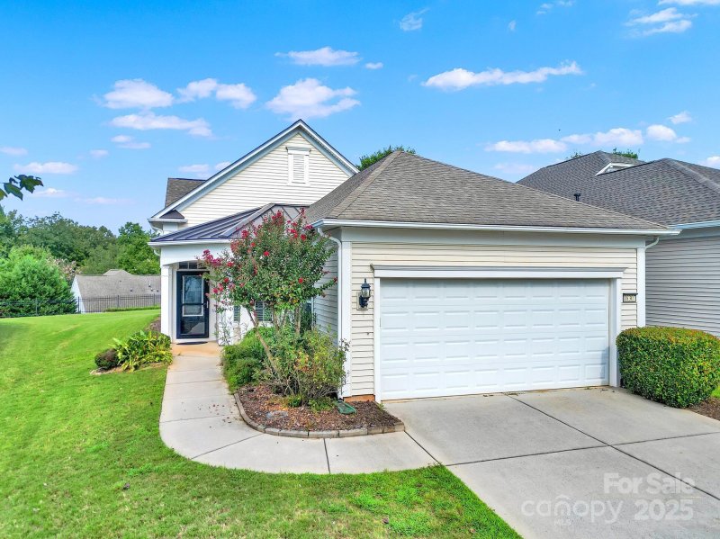 Property image 2 of 16307 Raven Crest Drive in Sun City Carolina Lakes, Fort Mill, SC 29707