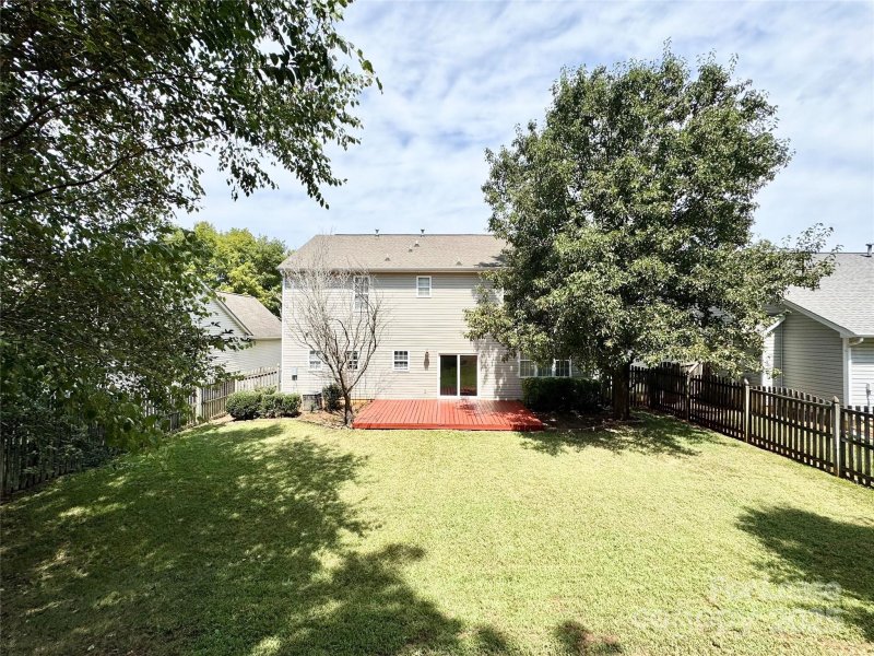 Property image 2 of 9413 Thatcher Hall Court in Southampton, Charlotte, NC 28277