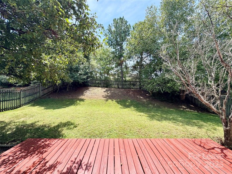 Property image 3 of 9413 Thatcher Hall Court in Southampton, Charlotte, NC 28277