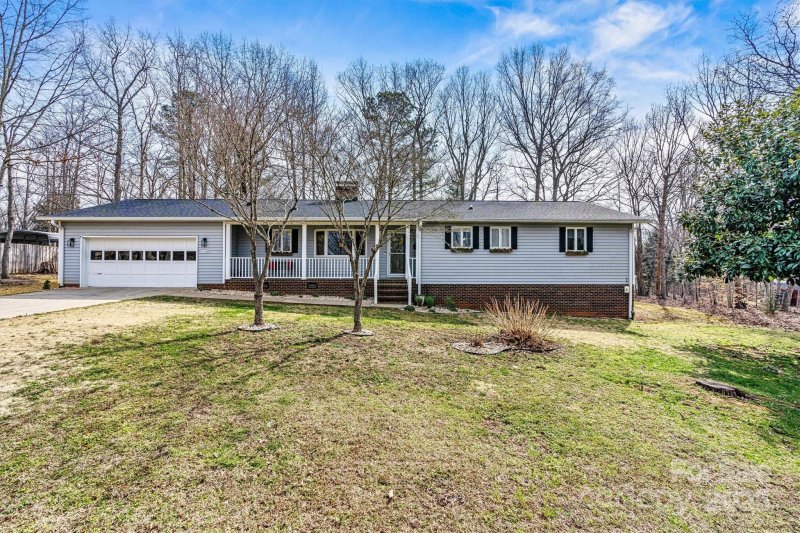 Property image 4 at 1140 Knollwood Drive, Claremont, NC 28610