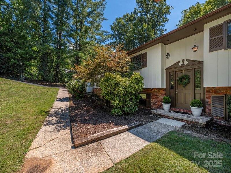 Property image 3 of 85 Dawn Lane in Springdale Estates, Canton, NC 28716