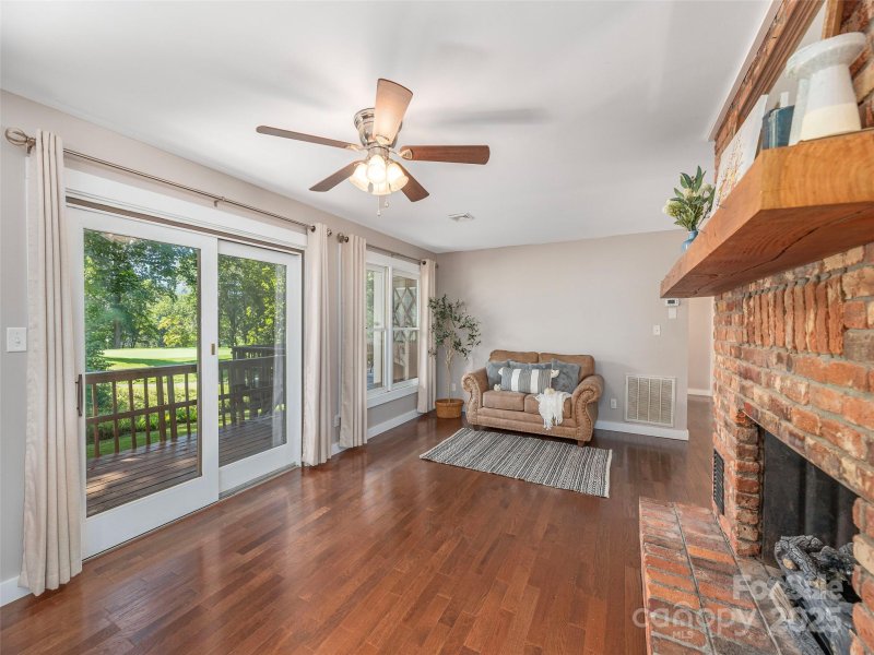 Property image 5 of 85 Dawn Lane in Springdale Estates, Canton, NC 28716