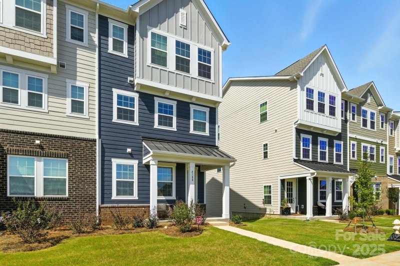 Property image 2 of 4100 Skyboat Circle in Elizabeth, Fort Mill, SC 29715